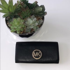 Michael Kors black carryall wallet
